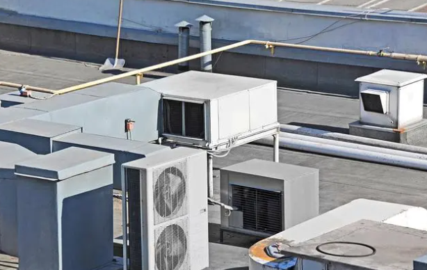 储能消防系统，用全氟己酮自动灭火装置抑制火灾，将损失降至最低